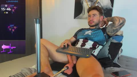 Snapshot of chris_milleer chatting on February 5, 7:07 am chris_milleer online show from February 5, 7:07 am