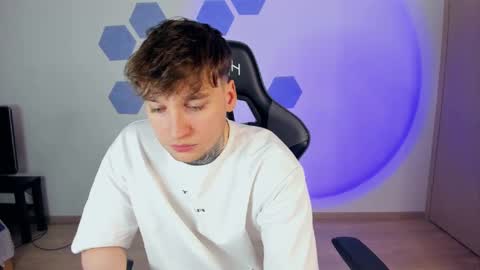 Chris Tyson online show from February 26, 1:00 pm