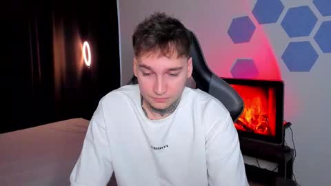 Chris Tyson online show from November 27, 6:32 am