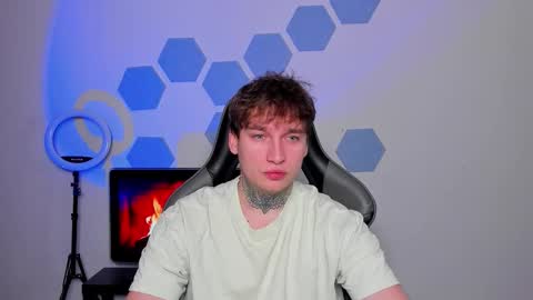 Chris Tyson online show from October 31, 1:17 am