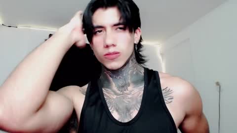 Snapshot of chriss_opp chatting on February 22, 6:19 pm CHRIS  INDEPENT MODEL online show from February 22, 6:19 pm