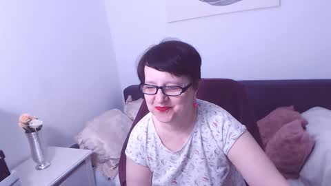 Christa online show from November 22, 9:45 pm