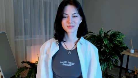 christaschrecongost online show from February 20, 6:10 pm