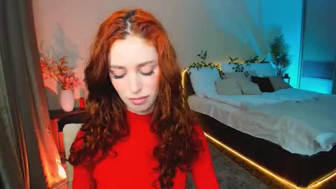 christinaconteeree online show from November 10, 1:25 pm