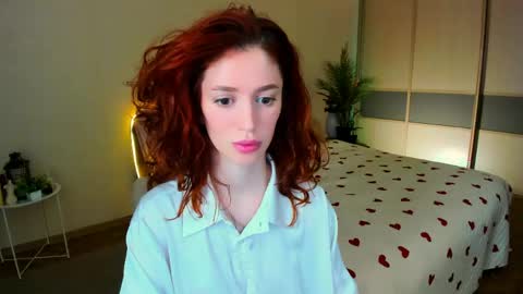 christinaconteeree online show from May 29, 7:23 pm