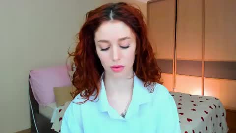christinaconteeree online show from July 22, 7:05 pm