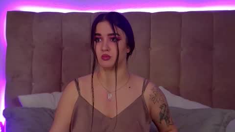 Christina online show from November 22, 7:01 pm