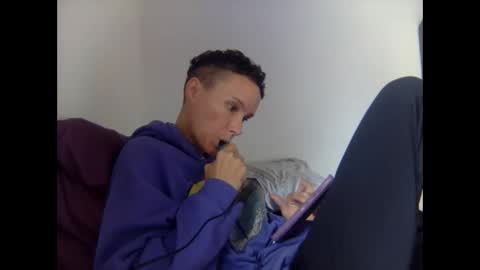 Christina Saunters online show from March 1, 8:10 pm