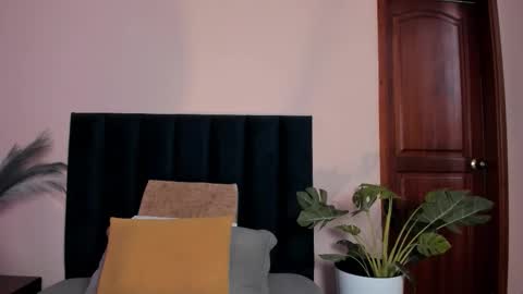 Christy online show from February 6, 6:54 pm