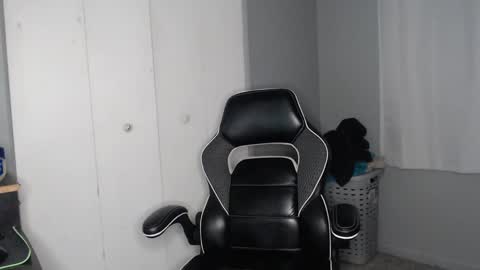 ChrisVacherx online show from December 4, 6:27 am