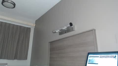 ChrisVacherx online show from January 29, 4:05 am