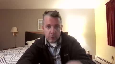 chrisw8121 online show from December 3, 3:18 am