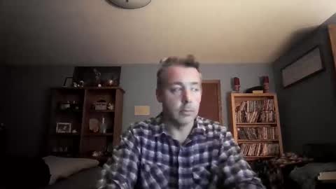 chrisw8121 online show from February 26, 3:54 am