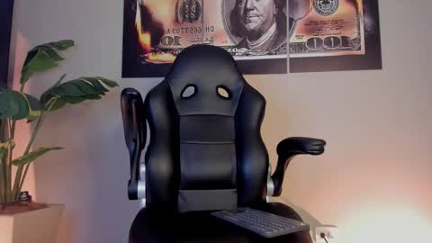 chrizmacgregor online show from March 10, 2:27 am