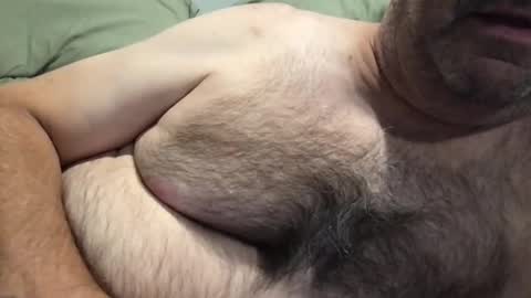 Snapshot of chubbeebear chatting on October 15, 3:10 am lOOking4me online show from October 15, 3:10 am