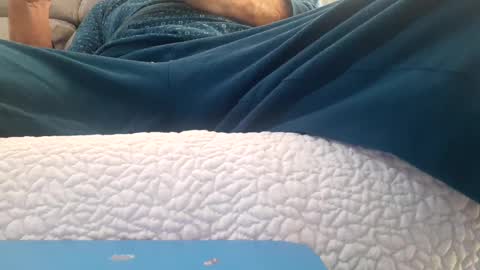 chule63 online show from December 8, 8:30 am