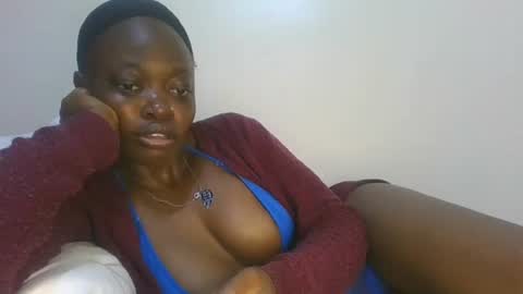 cilia petite online show from December 18, 7:36 am