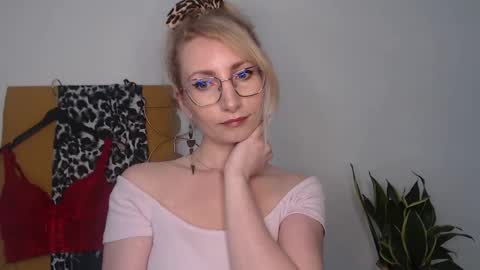 Cinderella online show from April 17, 6:05 am