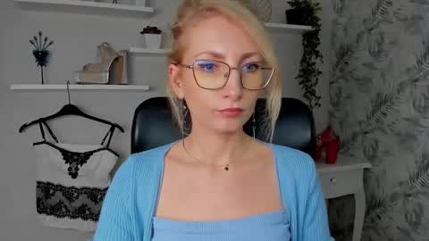 Cinderella online show from March 26, 6:51 am