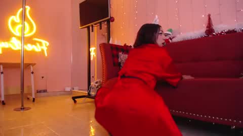 cinnamon_bite online show from January 6, 5:28 pm