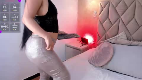 Laura  online show from April 29, 8:46 pm
