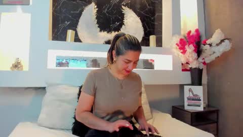 Snapshot of cinthya_mjs chatting on October 11, 11:59 am Cinthya online show from October 11, 11:59 am