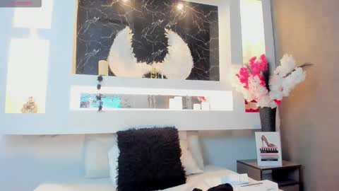 Snapshot of cinthya_mjs chatting on September 12, 12:29 pm Cinthya online show from September 12, 12:29 pm