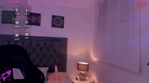 clairemillerx online show from November 27, 9:22 pm