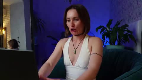 Clara online show from June 11, 7:23 pm