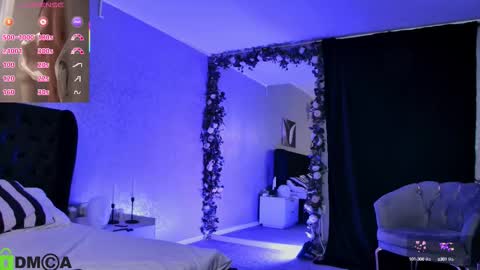 Clara online show from October 11, 7:46 am