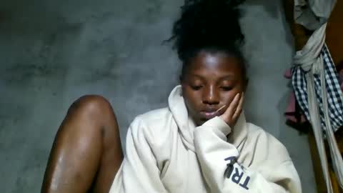 clarisse98 online show from April 15, 7:58 pm