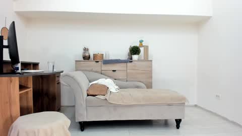 Deea xxx online show from November 25, 3:49 am