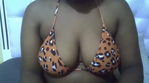 classy_zoey online show from October 21, 5:01 am