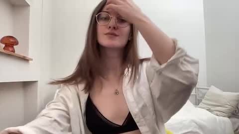 classyandgirly online show from March 16, 7:40 pm