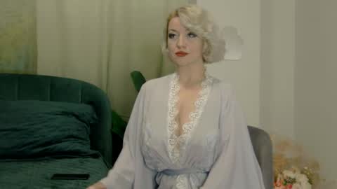 Snapshot of classytinna chatting on January 9, 8:45 am Classy Tinna online show from January 9, 8:45 am