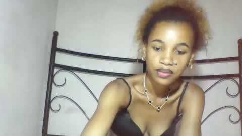 claudianne online show from March 27, 5:46 am