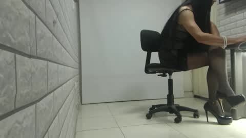 claudita_saens online show from December 17, 8:32 pm