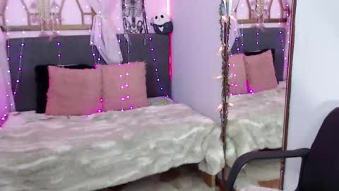 Cleo  online show from October 24, 12:33 am