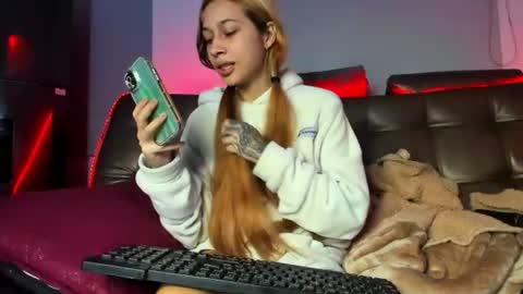 cleo y maikol online show from June 14, 3:19 am