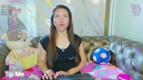 Cloe online show from February 2, 7:54 pm