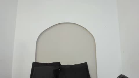 Cloe  online show from December 20, 4:25 pm