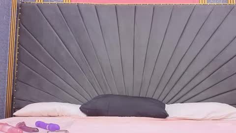 Cloe online show from March 27, 2:18 pm