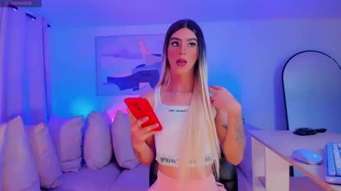 CLOE REMINTON online show from January 4, 2:56 pm