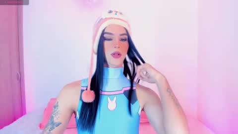 CLOE REMINTON online show from February 28, 5:26 am