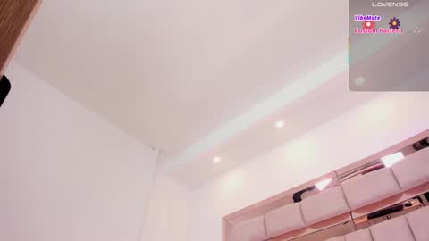 Cloe online show from January 8, 6:03 pm