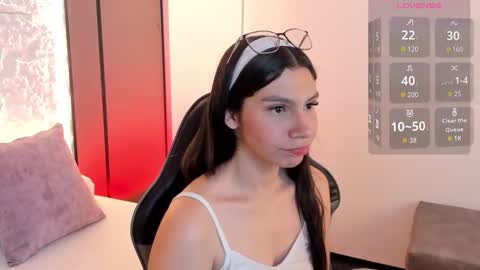 cloee20_ online show from January 17, 2:43 am