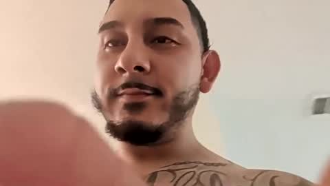 closmon online show from March 25, 12:39 am