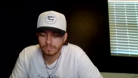 tallhungandcloudy online show from June 22, 1:11 am