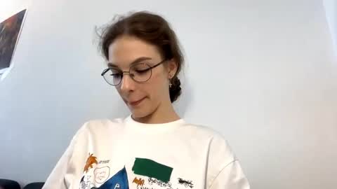 Anya online show from June 3, 4:45 pm
