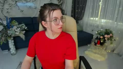 Molly online show from June 21, 8:32 am